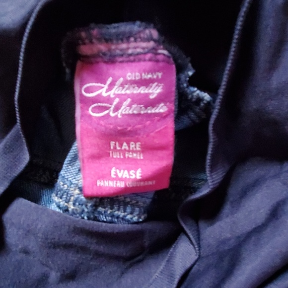 🎉🎉HP🎉🎉Old Navy Maternity Flare Jeans - Picture 2 of 5